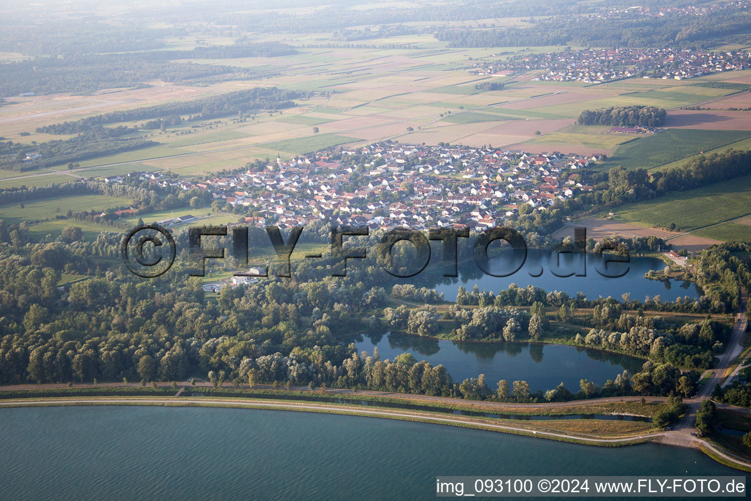 Fort-Louis dans le département Bas Rhin, France d'en haut