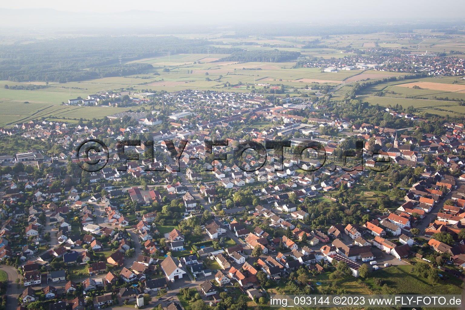 Enregistrement par drone de Quartier Freistett in Rheinau dans le département Bade-Wurtemberg, Allemagne