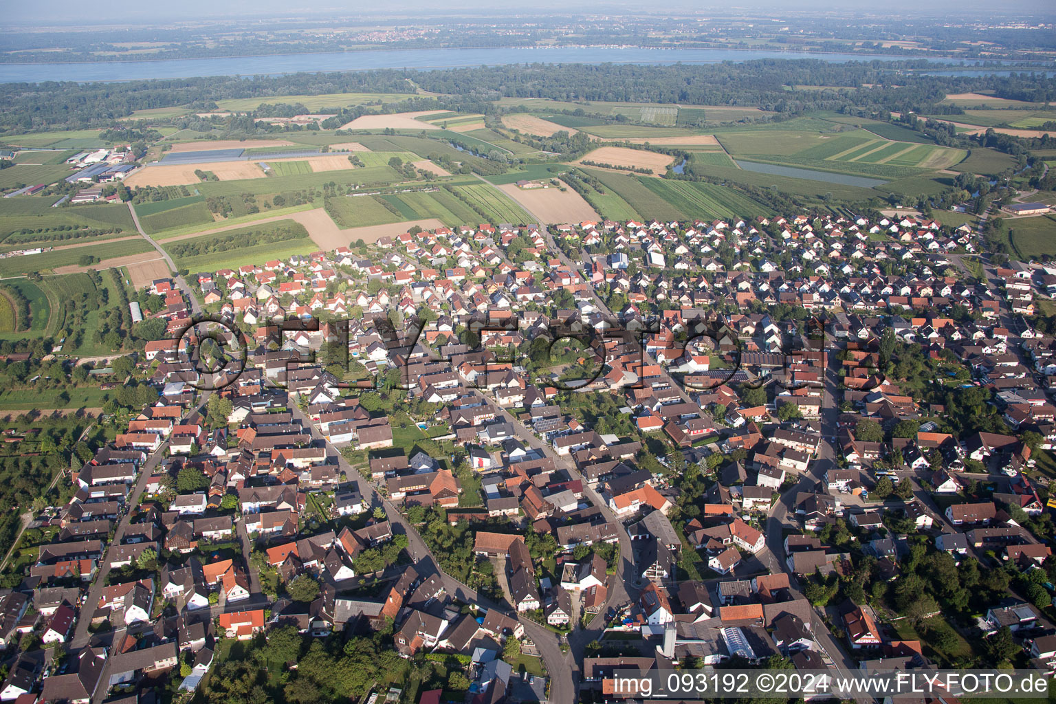 Altenheim dans le département Bade-Wurtemberg, Allemagne d'en haut