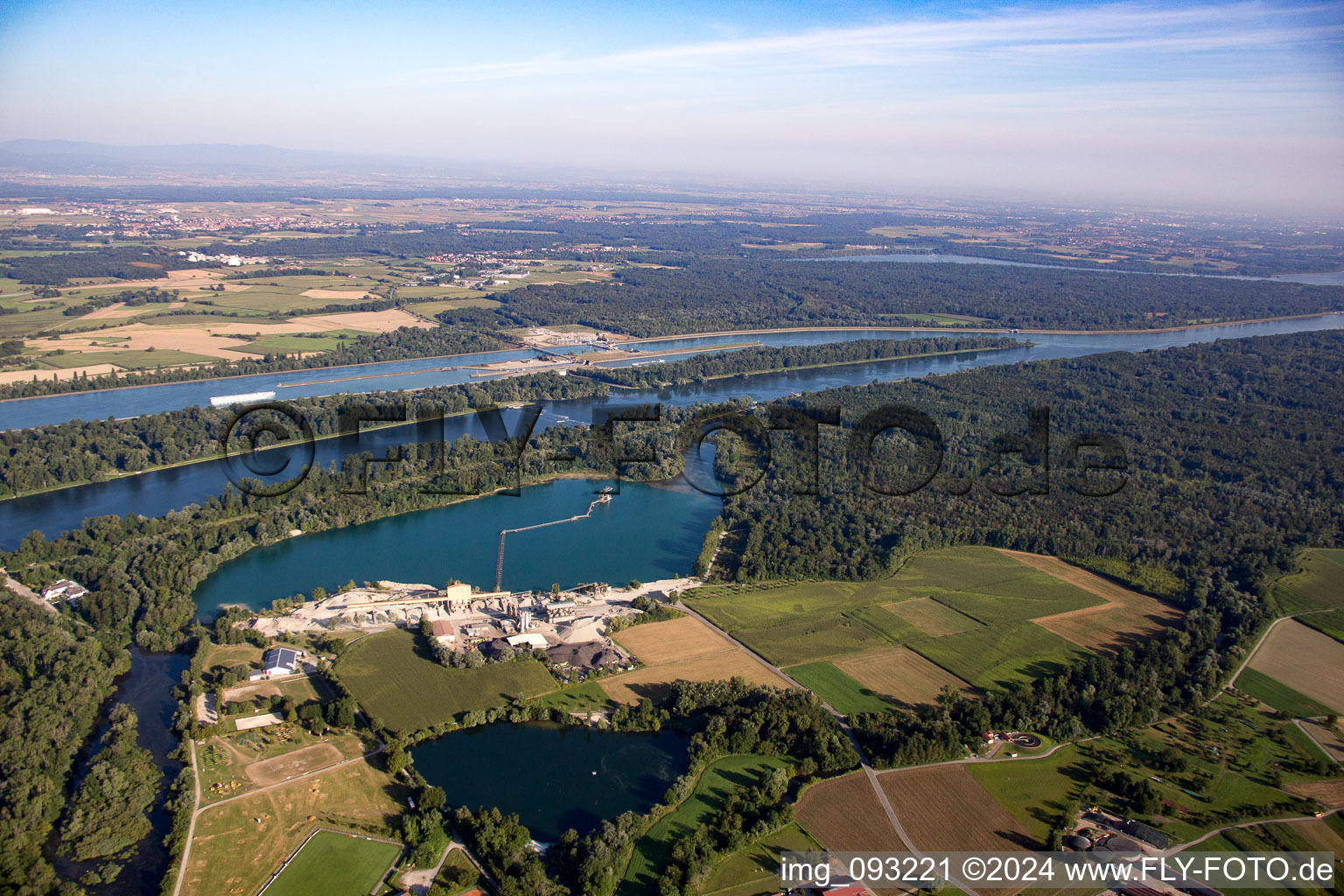 Vue aérienne de Vieux Rhin à Schwanau dans le département Bade-Wurtemberg, Allemagne