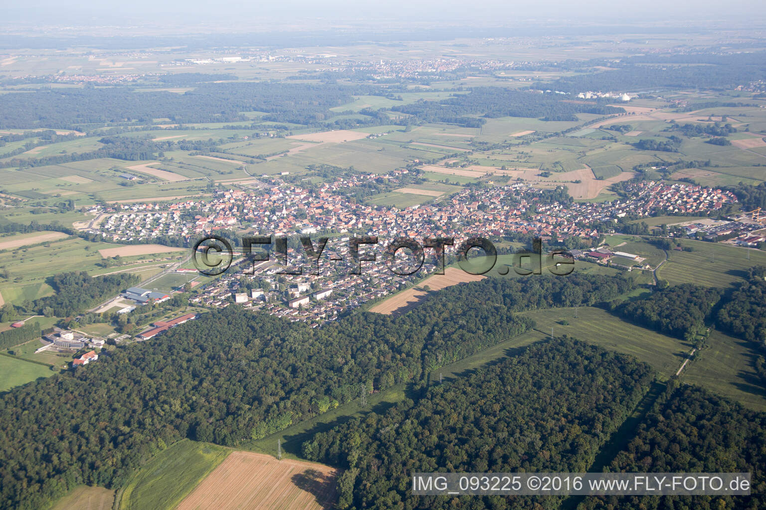 Vue aérienne de Nonnenweier à Schwanau dans le département Bade-Wurtemberg, Allemagne