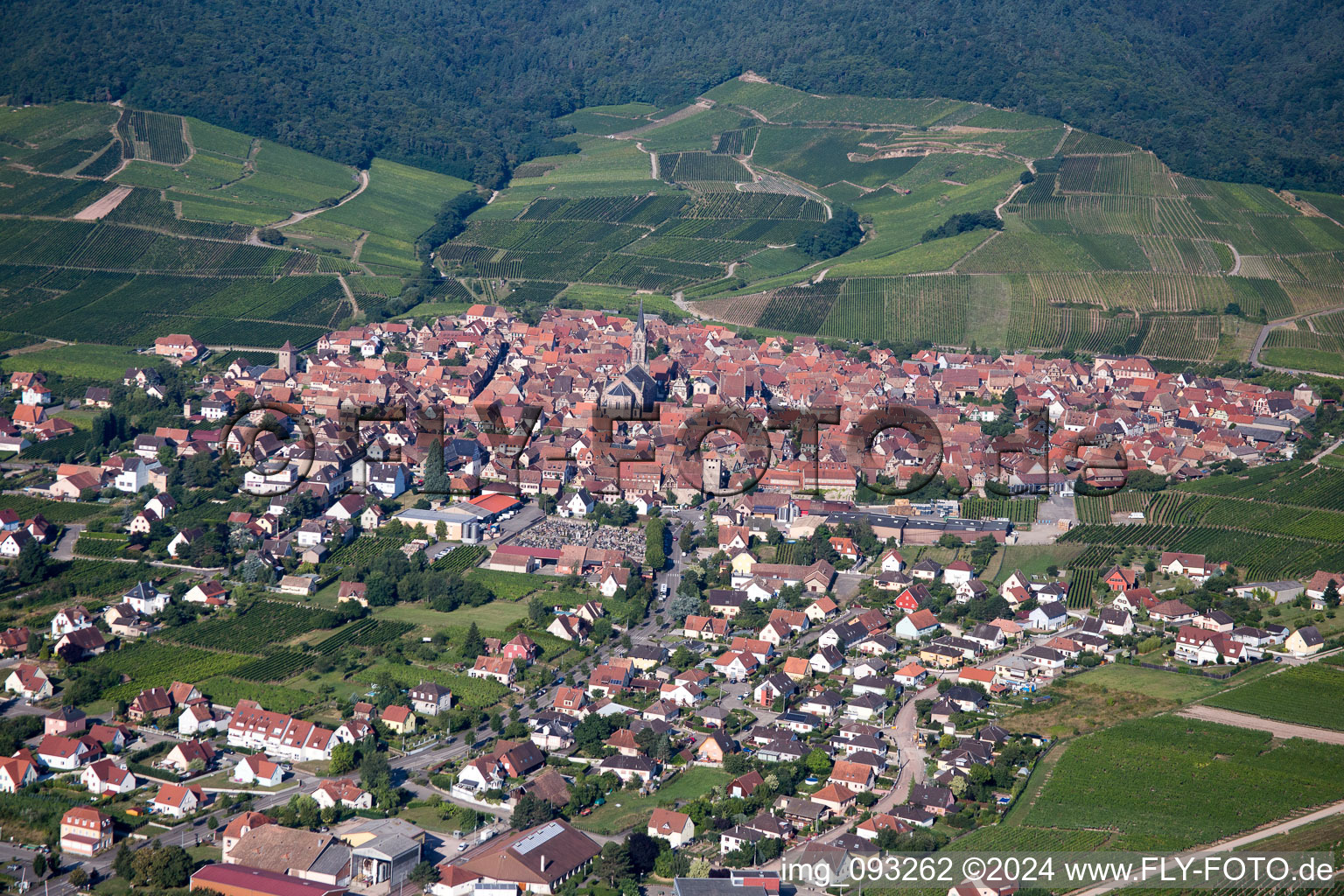 Vue aérienne de Dambach-la-Ville dans le département Bas Rhin, France