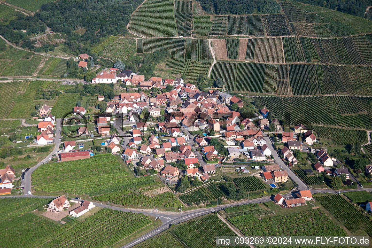 Photographie aérienne de Champs agricoles et surfaces utilisables à Dieffenthal dans le département Bas Rhin, France