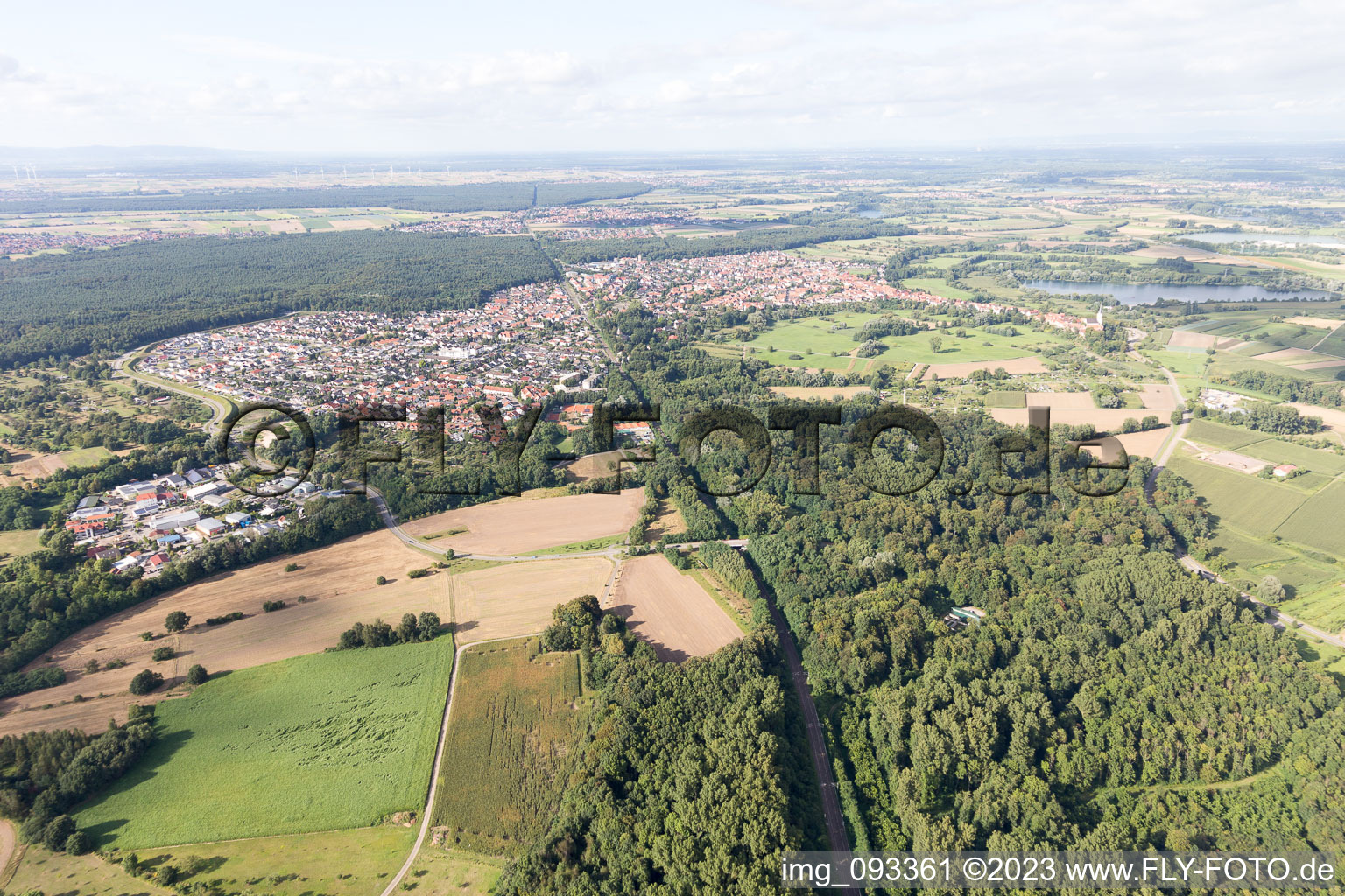 Jockgrim dans le département Rhénanie-Palatinat, Allemagne d'un drone