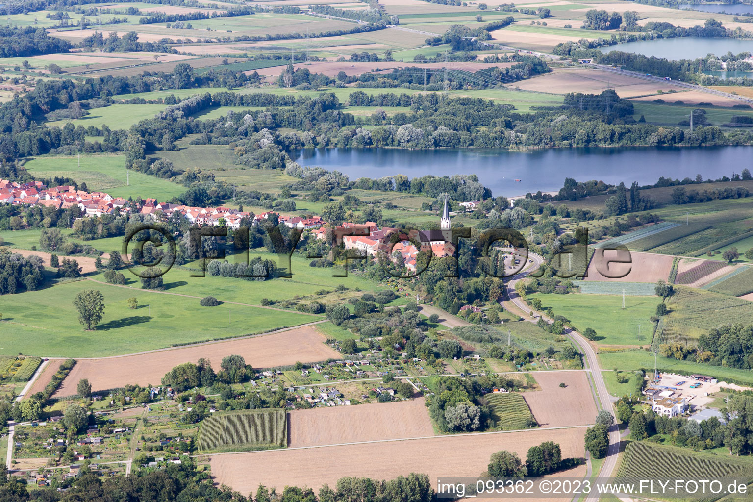 Jockgrim dans le département Rhénanie-Palatinat, Allemagne vu d'un drone