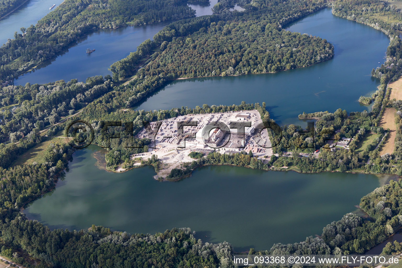 Enregistrement par drone de Quartier Eggenstein in Eggenstein-Leopoldshafen dans le département Bade-Wurtemberg, Allemagne