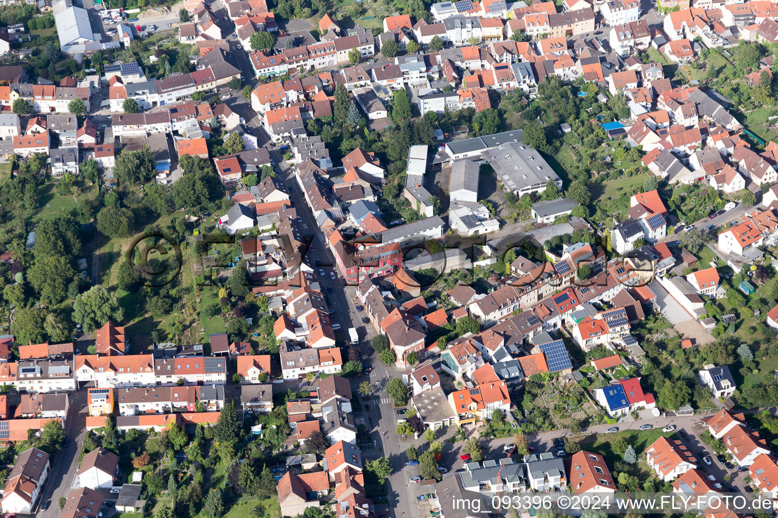 Weingarten dans le département Bade-Wurtemberg, Allemagne vue d'en haut