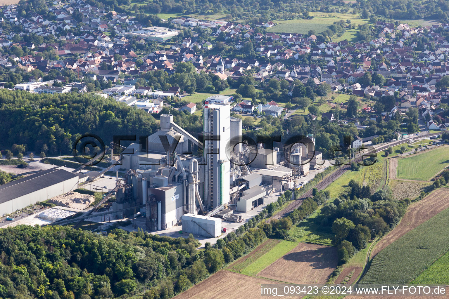 Vue aérienne de OPTERRA Wössingen à le quartier Wössingen in Walzbachtal dans le département Bade-Wurtemberg, Allemagne