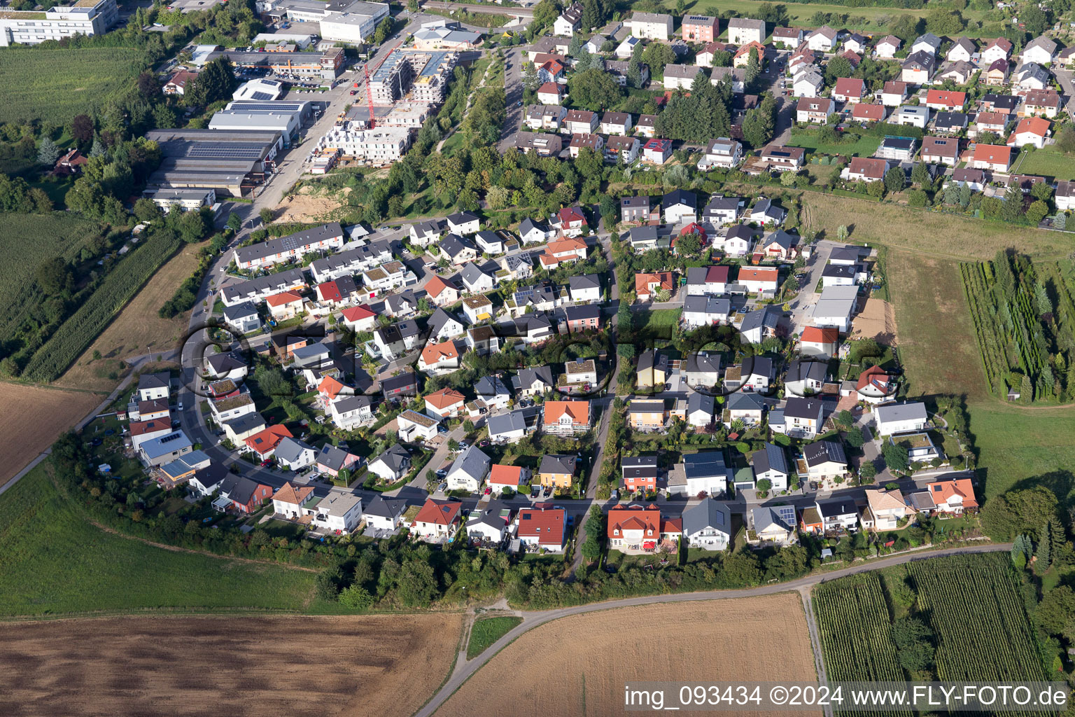 Vue aérienne de Rue Gottlieb-Daimler à Bretten dans le département Bade-Wurtemberg, Allemagne