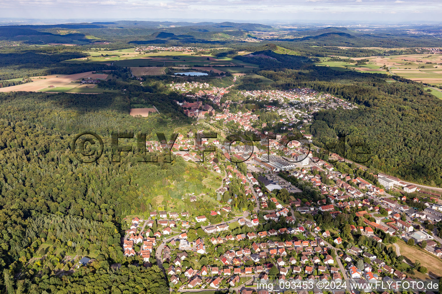 Image drone de Maulbronn dans le département Bade-Wurtemberg, Allemagne