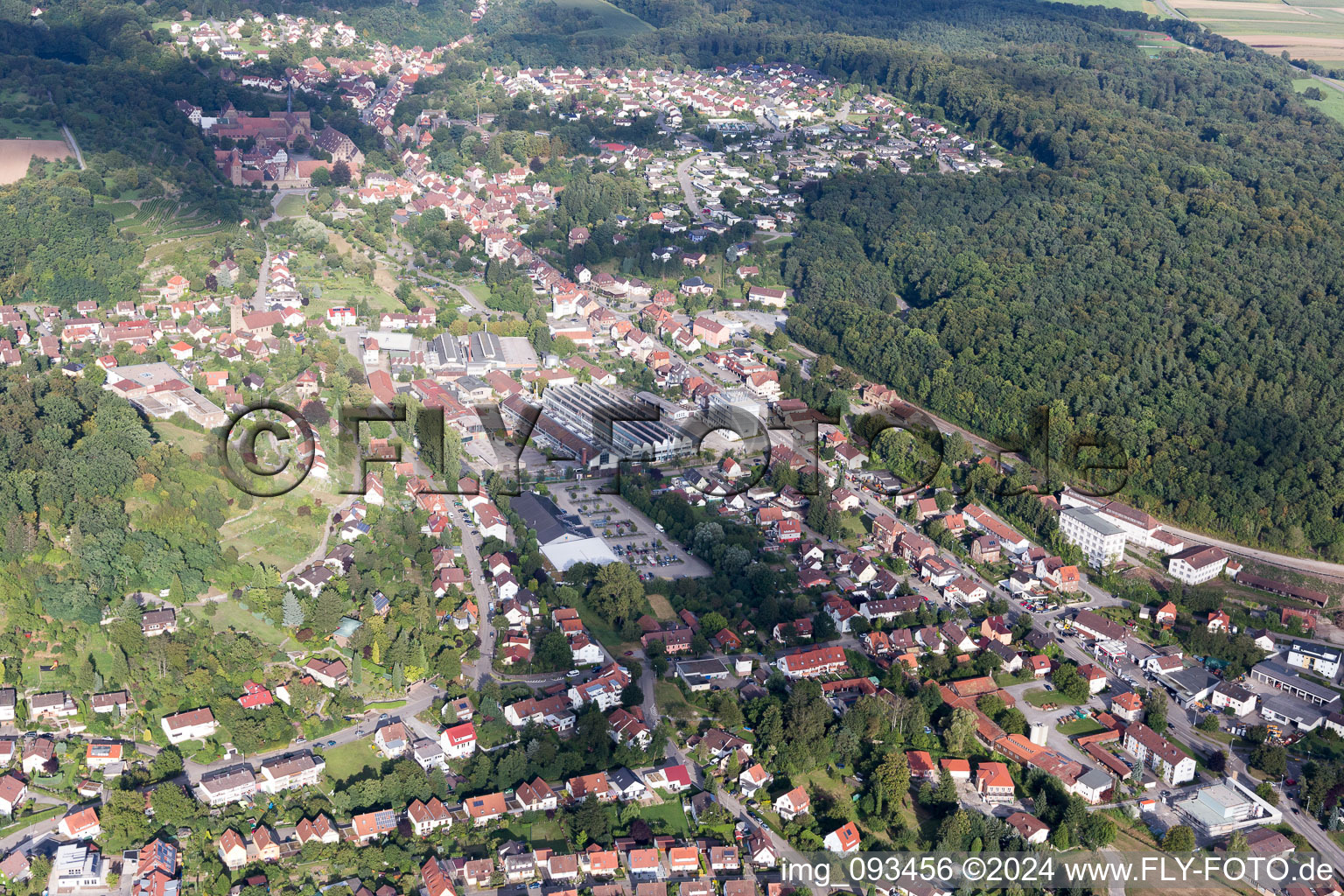 Maulbronn dans le département Bade-Wurtemberg, Allemagne d'un drone