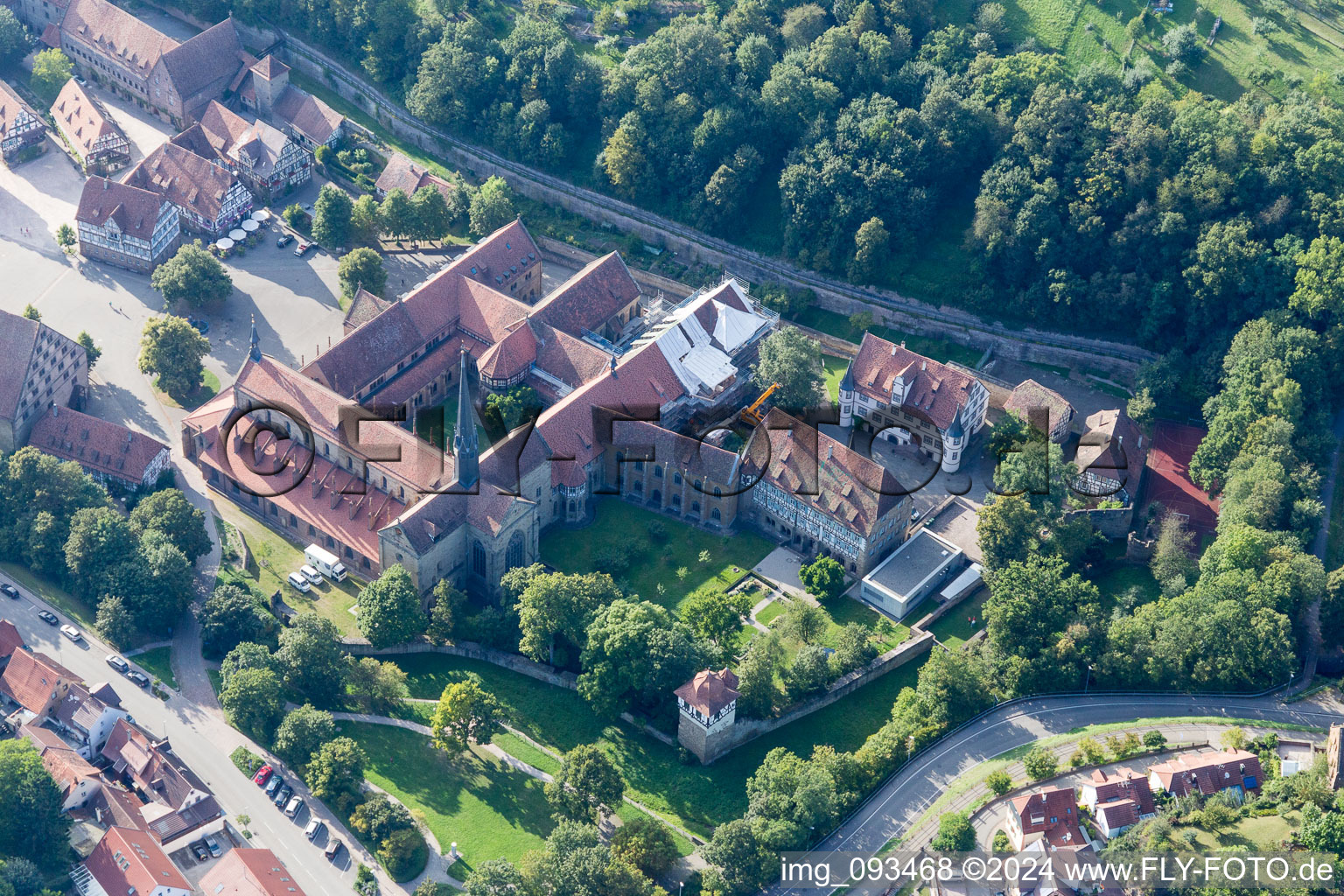 Vue aérienne de Complexe immobilier du monastère Maulbronn à Maulbronn dans le département Bade-Wurtemberg, Allemagne