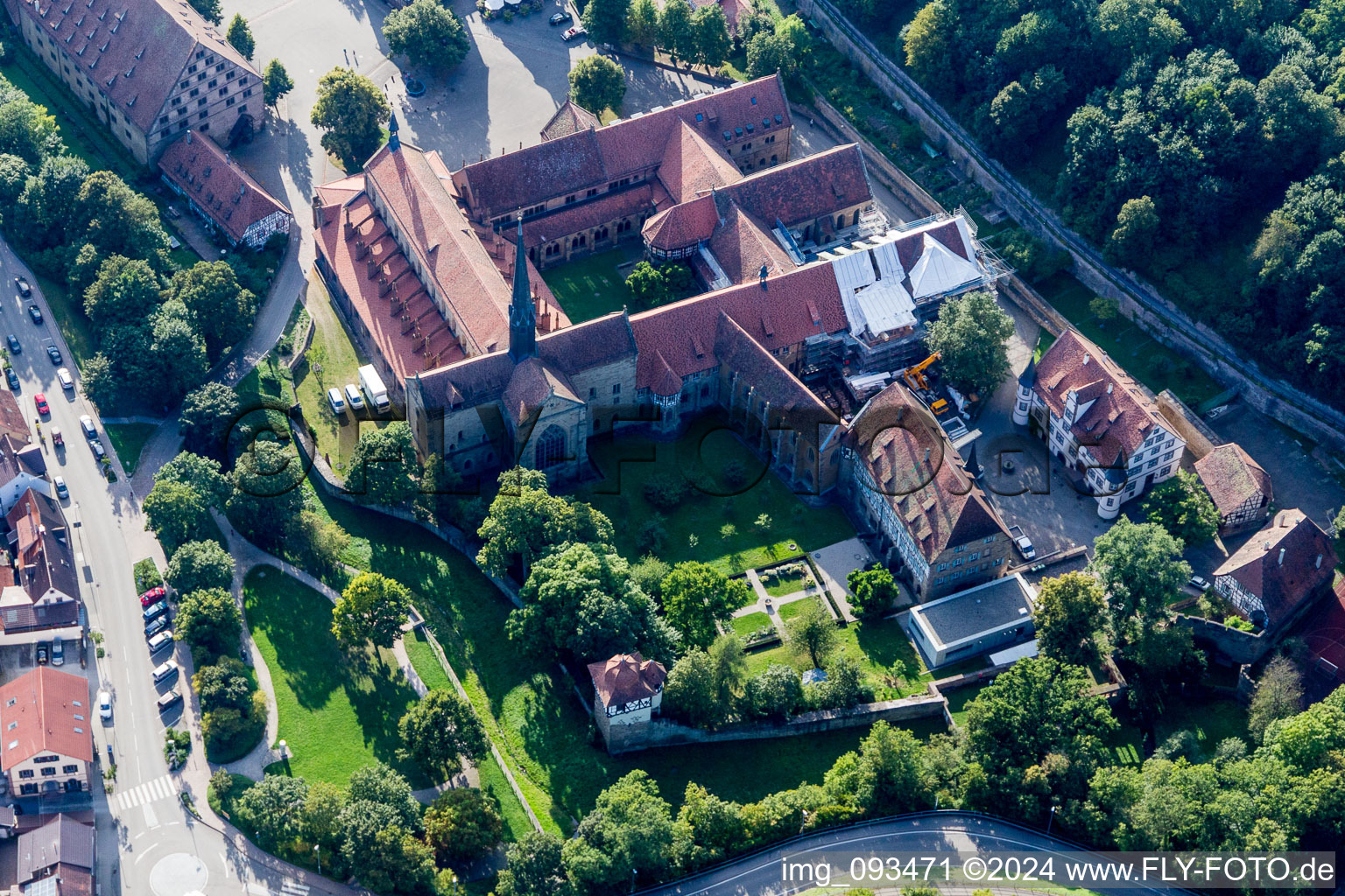 Vue aérienne de Complexe immobilier du monastère Maulbronn à Maulbronn dans le département Bade-Wurtemberg, Allemagne