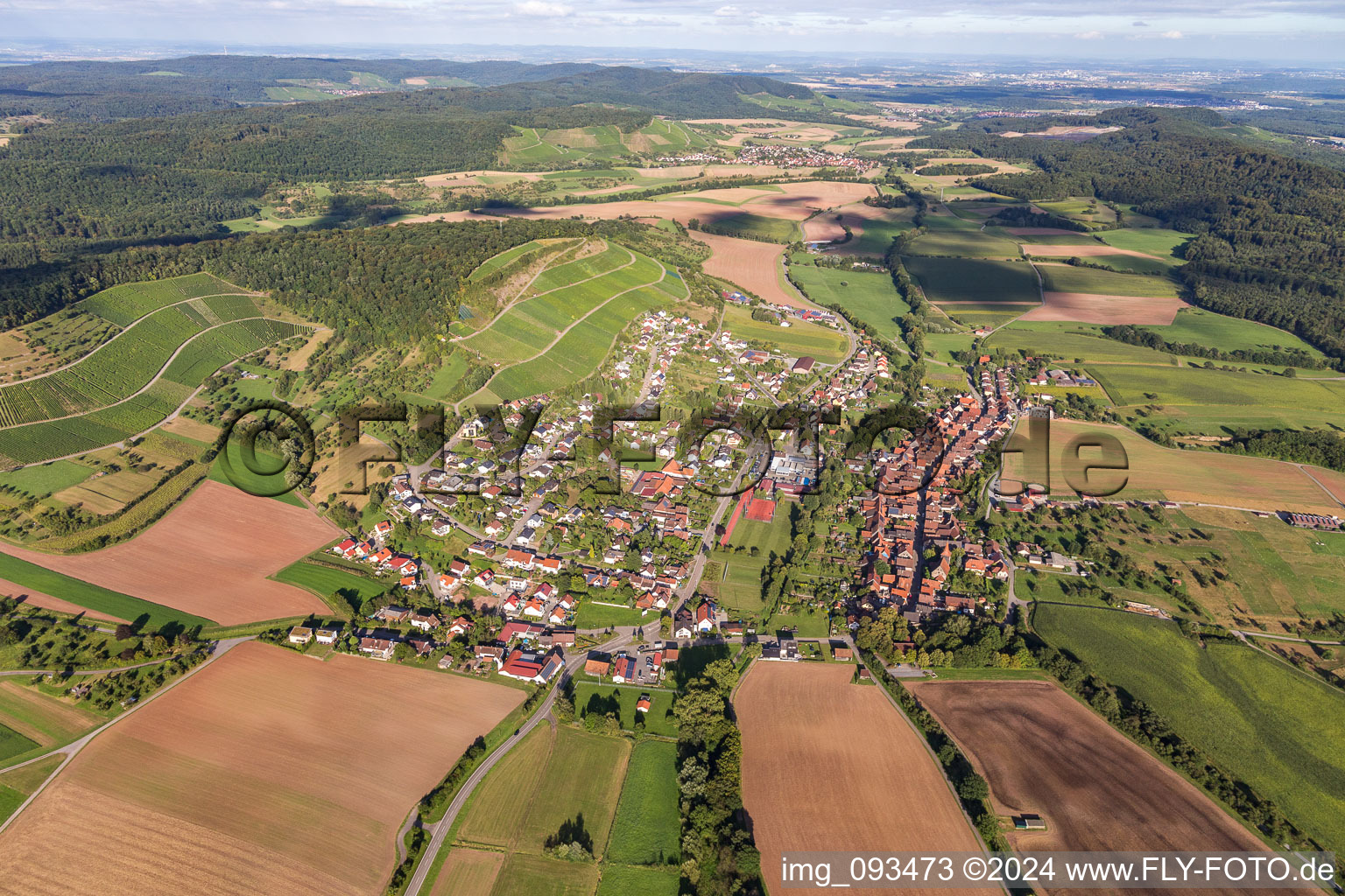 Vue aérienne de Quartier Schützingen in Illingen dans le département Bade-Wurtemberg, Allemagne