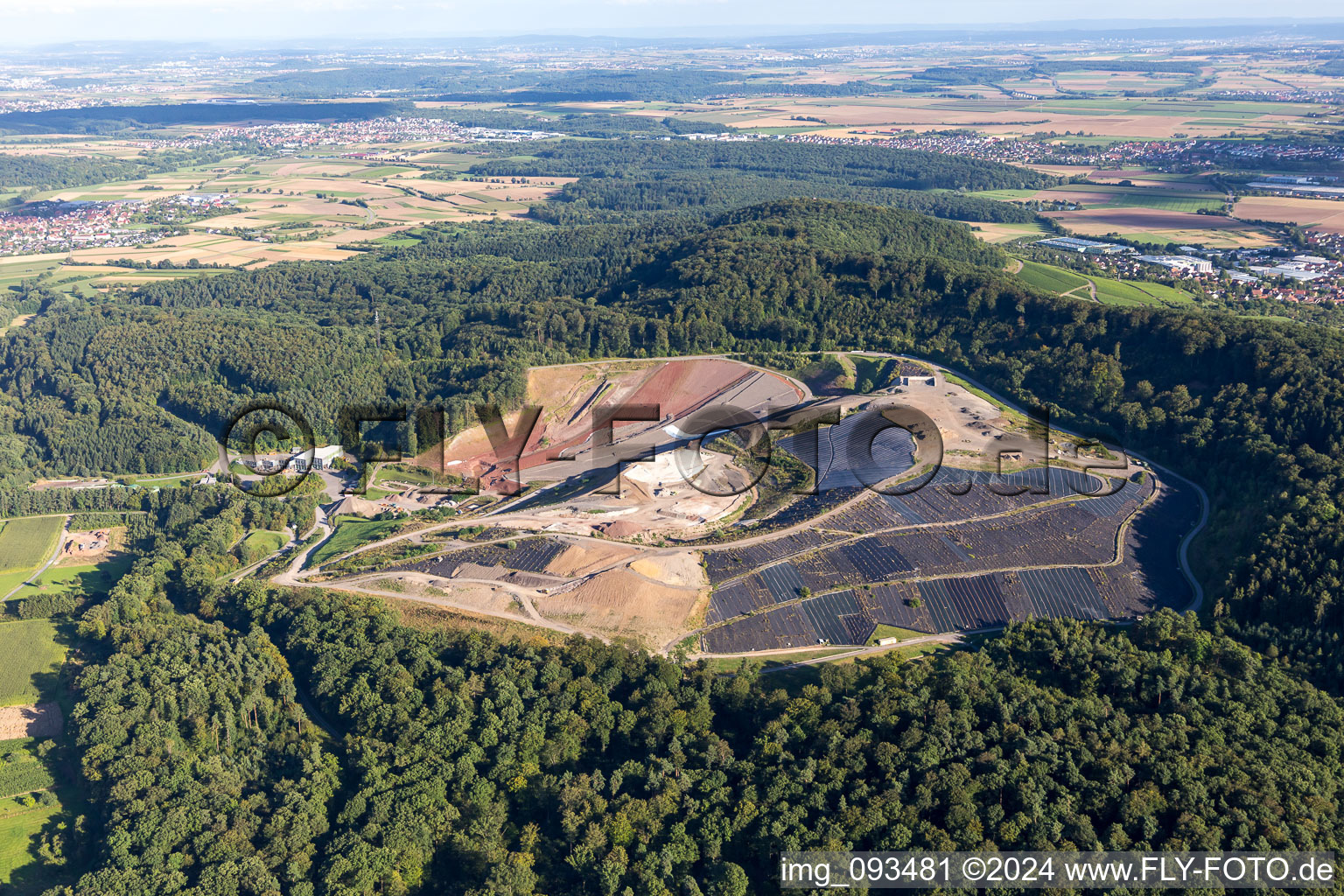 Vue aérienne de Décharge AVL BURGHOF à le quartier Gündelbach in Vaihingen an der Enz dans le département Bade-Wurtemberg, Allemagne