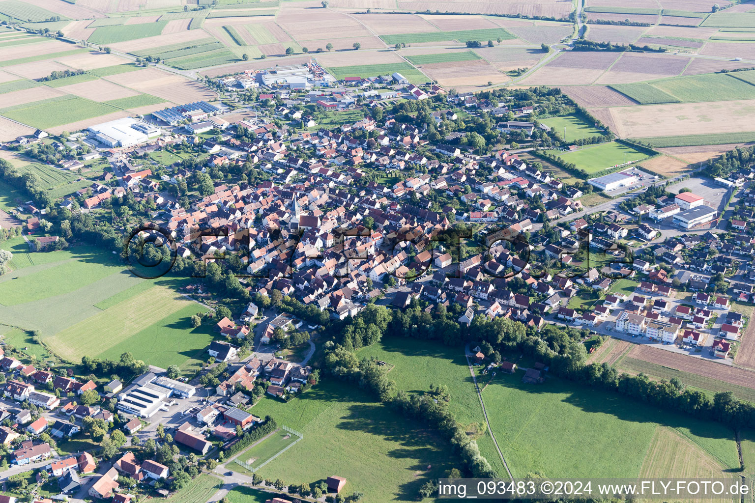 Vue aérienne de Horrheim dans le département Bade-Wurtemberg, Allemagne