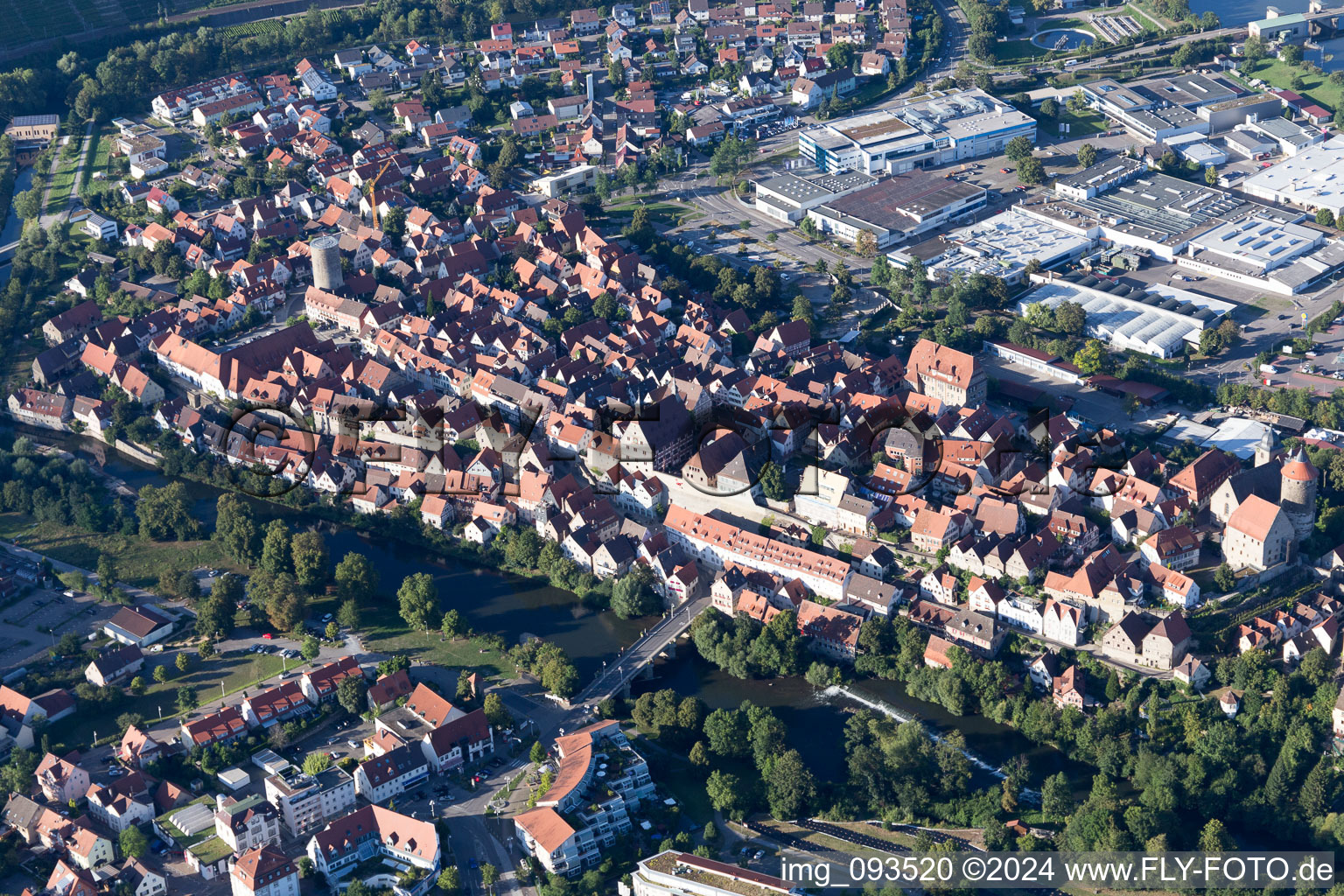 Besigheim dans le département Bade-Wurtemberg, Allemagne depuis l'avion