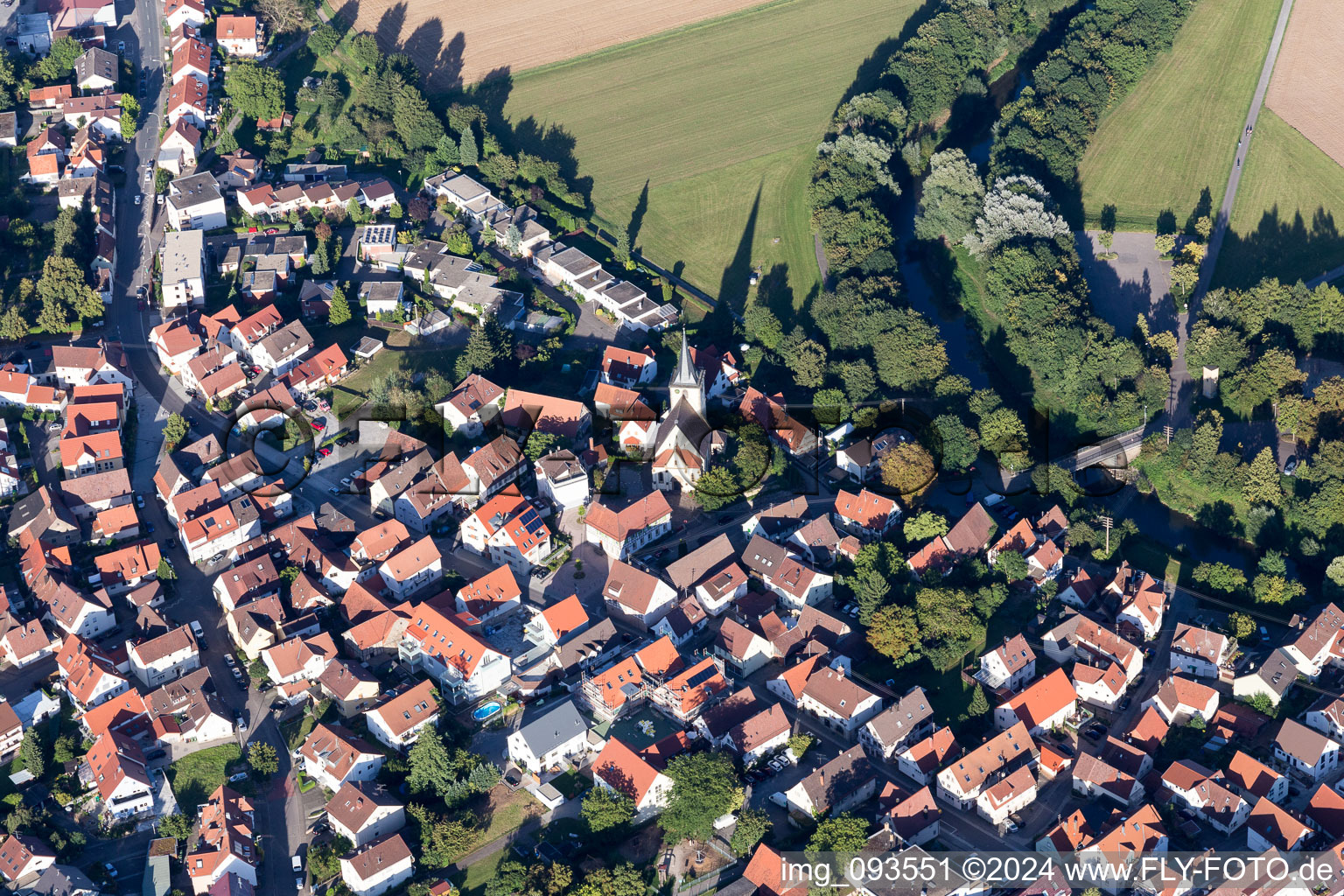 Vue aérienne de Superficies des berges de la rivière de Murr à Murr dans le département Bade-Wurtemberg, Allemagne