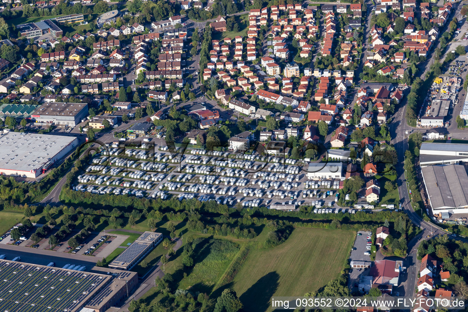 Vue aérienne de Aire de stockage pour caravanes de PREMIO caravane et réparation automobile Steinheim à le quartier Steinheim am der Murr in Steinheim an der Murr dans le département Bade-Wurtemberg, Allemagne