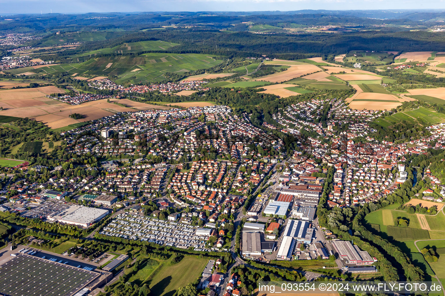 Vue aérienne de Aire de stockage pour caravanes de PREMIO caravane et réparation automobile Steinheim à le quartier Steinheim am der Murr in Steinheim an der Murr dans le département Bade-Wurtemberg, Allemagne