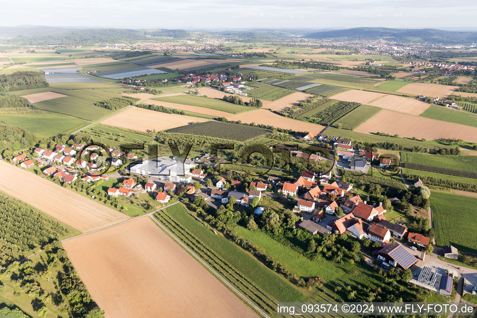 Vue aérienne de Kirschenhardthof dans le département Bade-Wurtemberg, Allemagne