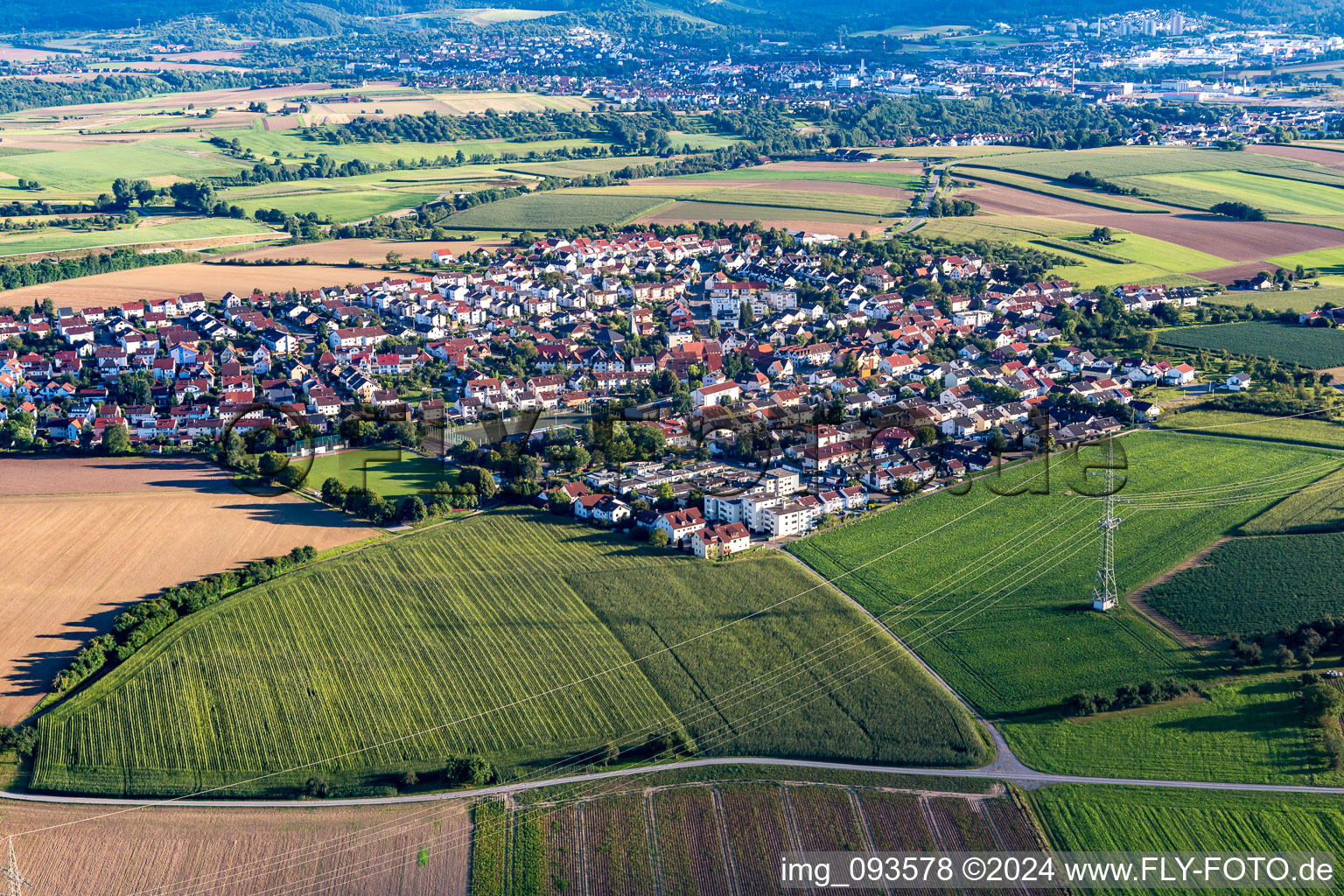 Vue aérienne de Quartier Nellmersbach in Leutenbach dans le département Bade-Wurtemberg, Allemagne