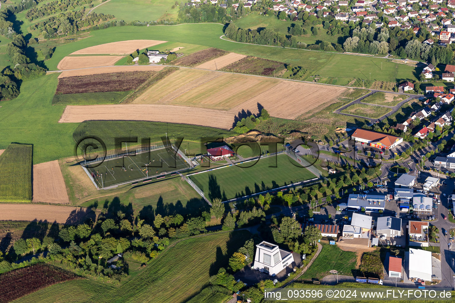 Vue aérienne de SVA Wattenweiler à Allmersbach im Tal dans le département Bade-Wurtemberg, Allemagne