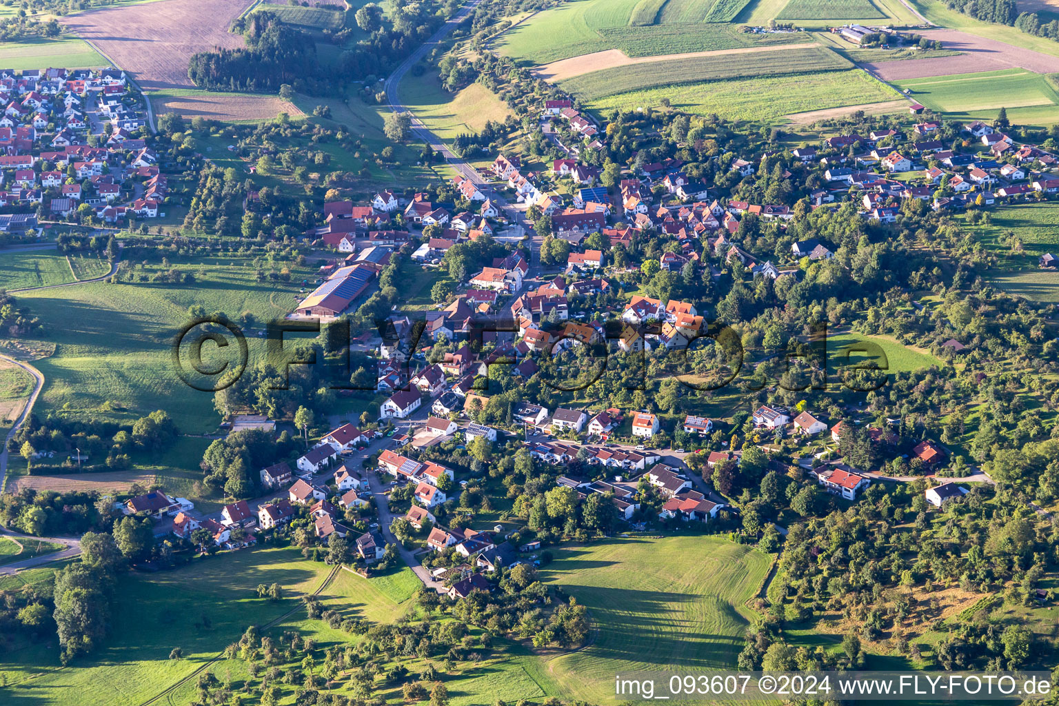 Vue aérienne de Quartier Heutensbach in Allmersbach im Tal dans le département Bade-Wurtemberg, Allemagne