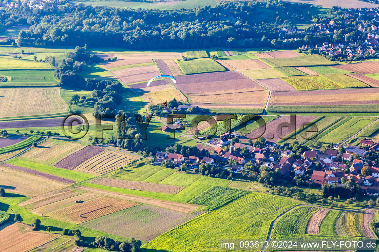 Vue aérienne de Quartier Wattenweiler in Weissach im Tal dans le département Bade-Wurtemberg, Allemagne
