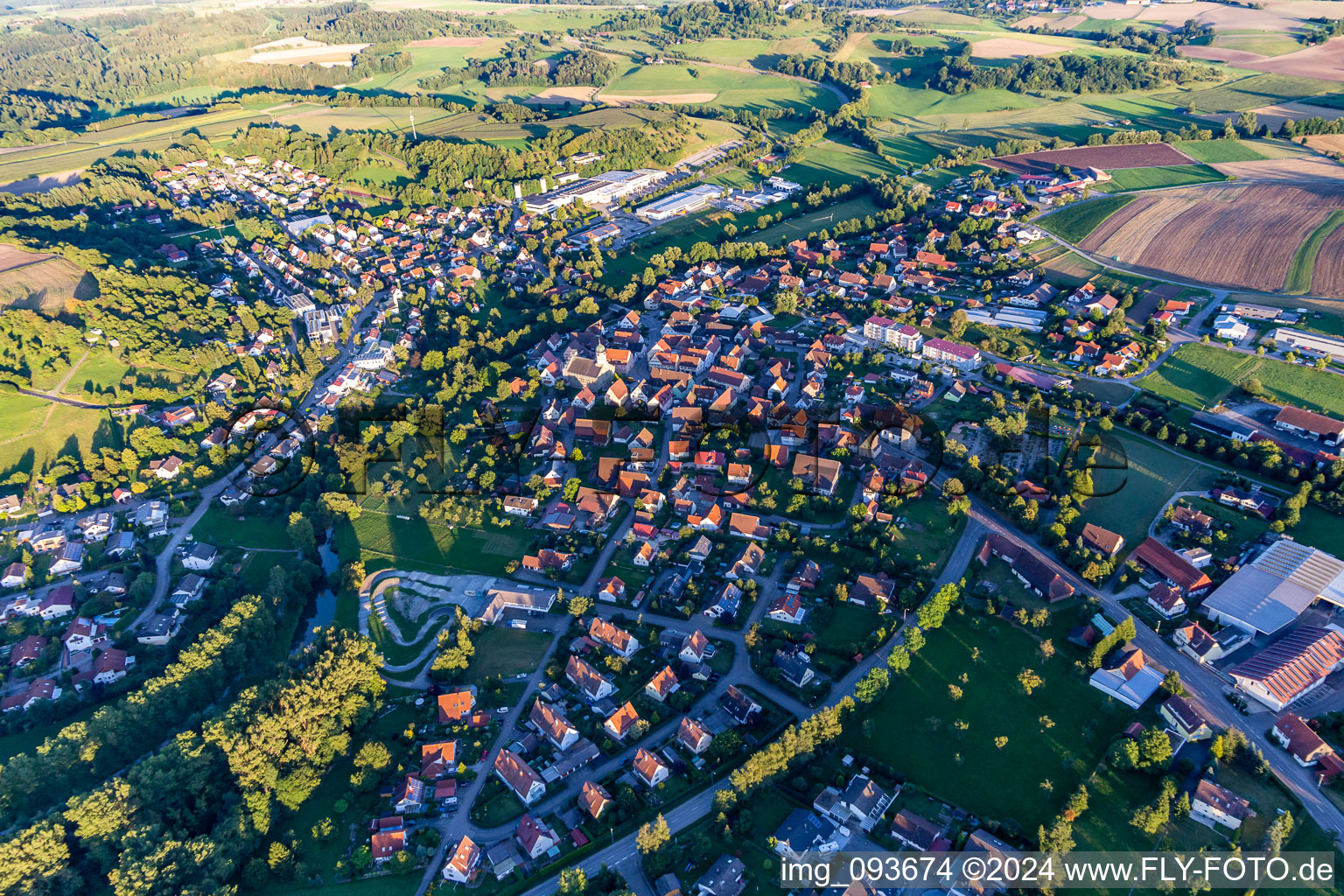 Vue aérienne de Bühlertann dans le département Bade-Wurtemberg, Allemagne