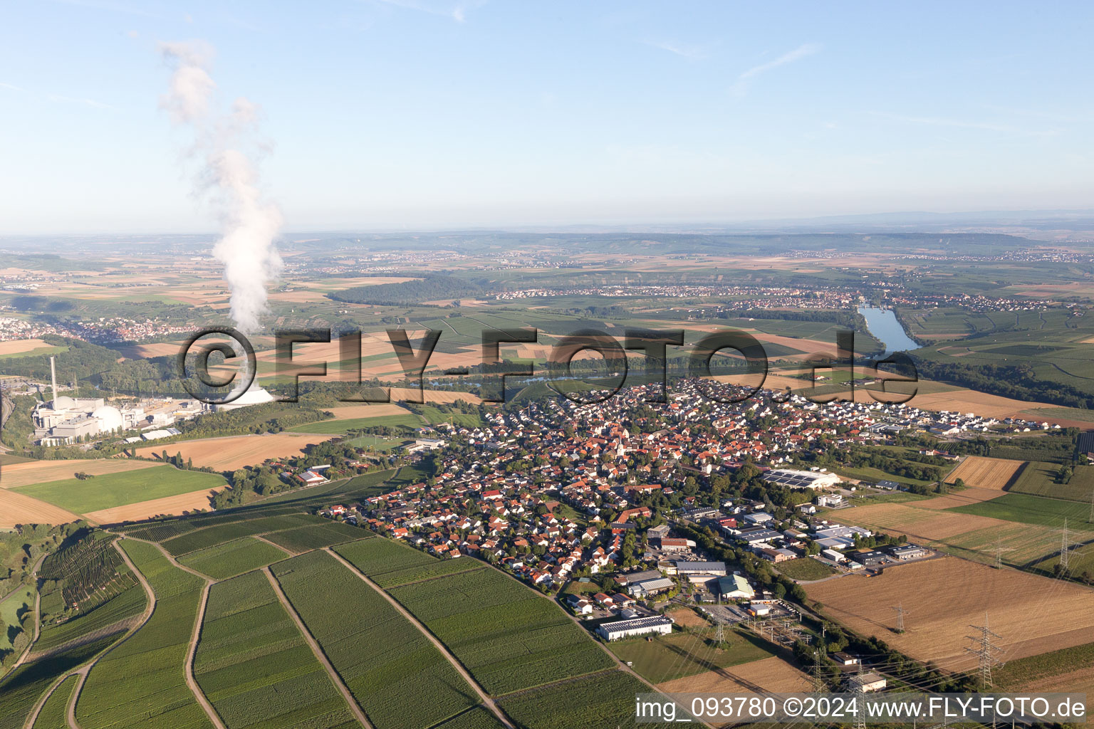 Vue aérienne de Centrale nucléaire à Neckarwestheim dans le département Bade-Wurtemberg, Allemagne