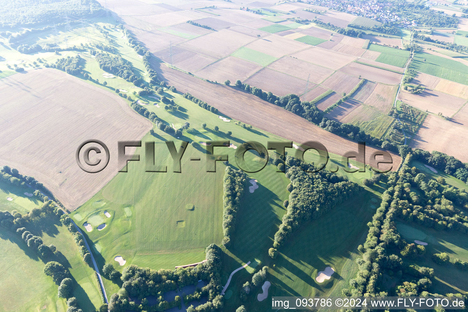 Photographie aérienne de Golf à Neckarwestheim dans le département Bade-Wurtemberg, Allemagne