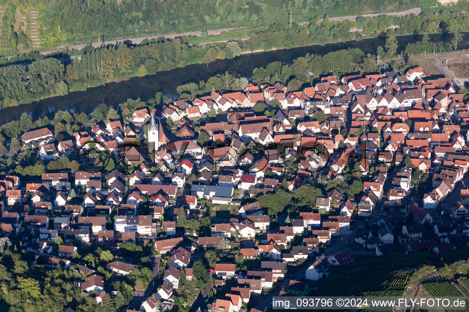 Vue aérienne de Zones riveraines du Neckar à Gemmrigheim dans le département Bade-Wurtemberg, Allemagne