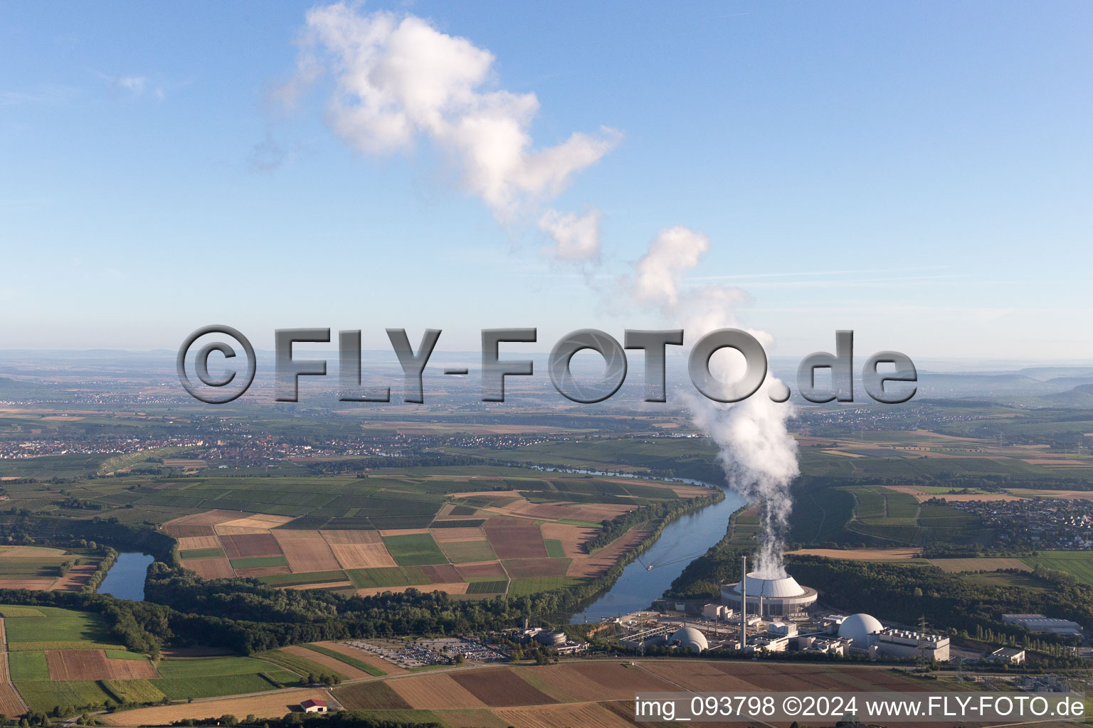 Vue aérienne de Centrale nucléaire à Neckarwestheim dans le département Bade-Wurtemberg, Allemagne