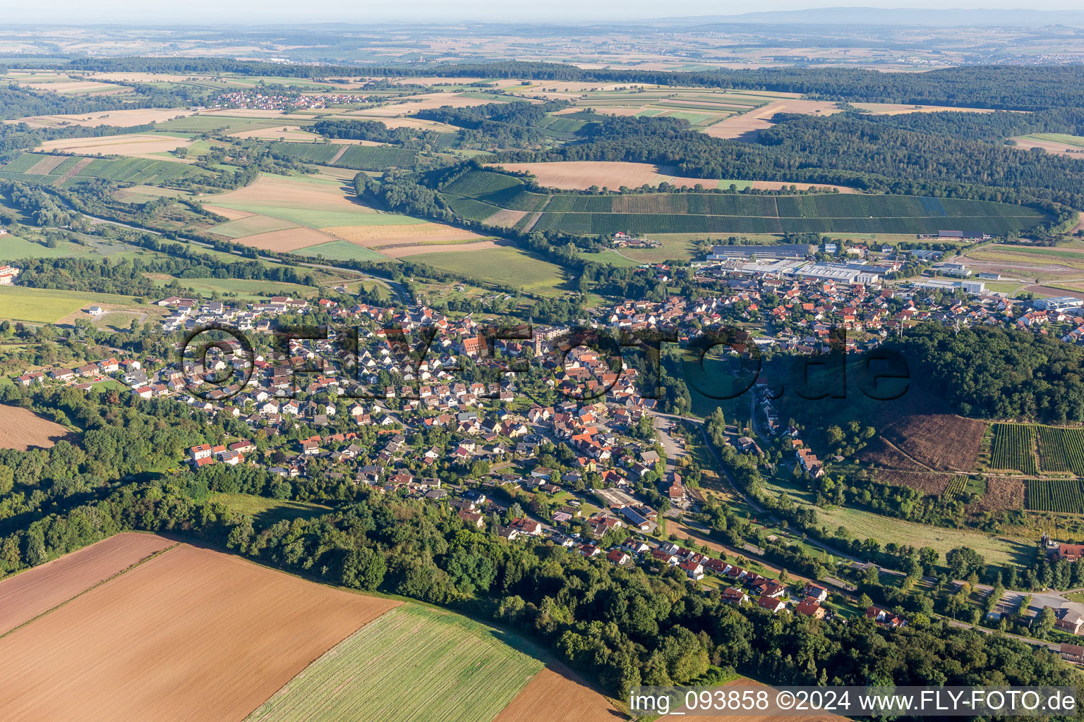 Vue aérienne de Champs agricoles et surfaces utilisables à Zaberfeld dans le département Bade-Wurtemberg, Allemagne