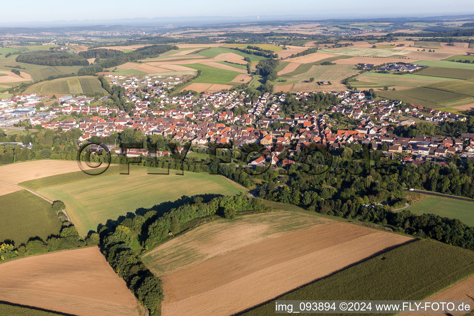 Vue aérienne de Champs agricoles et surfaces utilisables à Zaisenhausen dans le département Bade-Wurtemberg, Allemagne