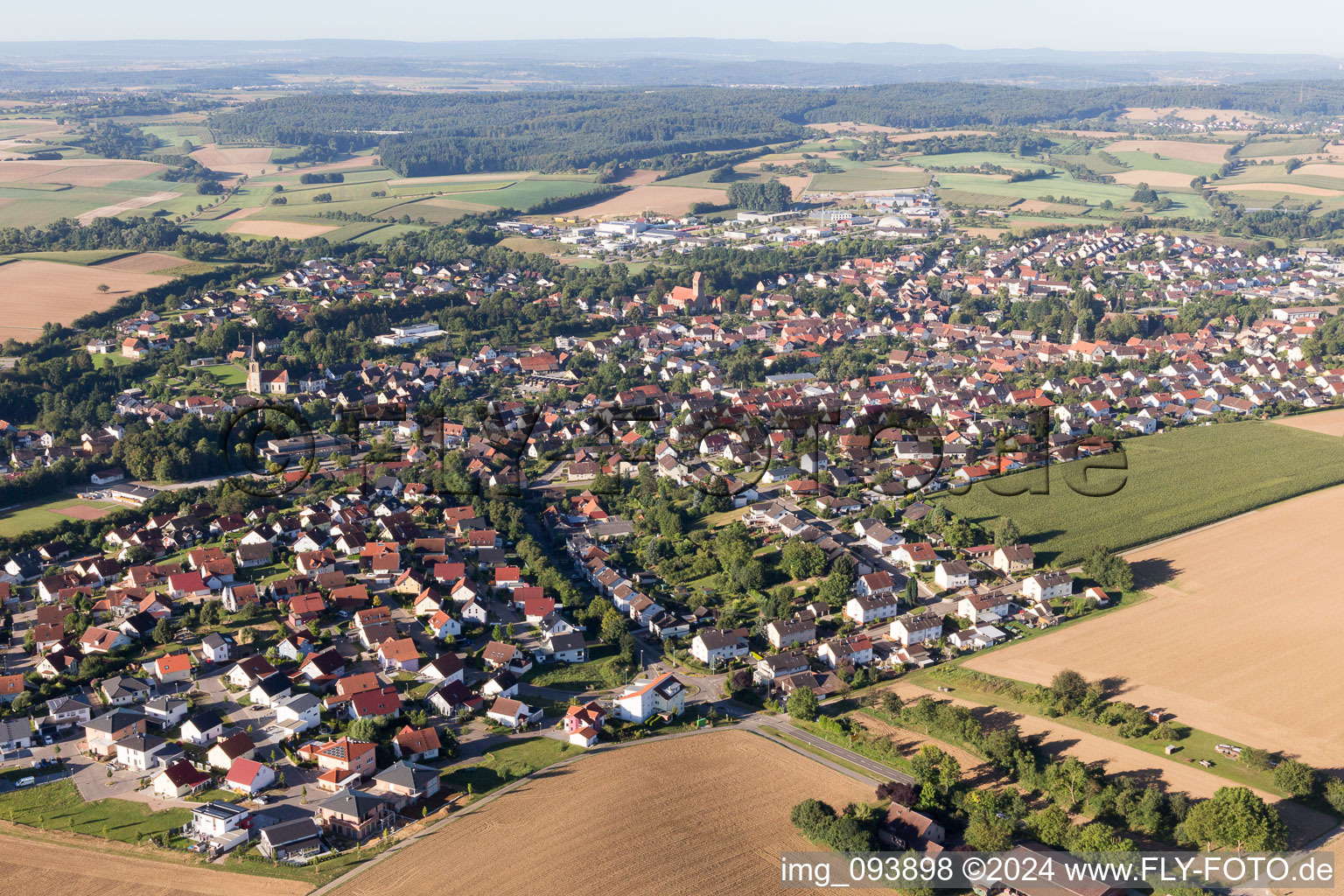 Vue aérienne de Quartier Flehingen in Oberderdingen dans le département Bade-Wurtemberg, Allemagne