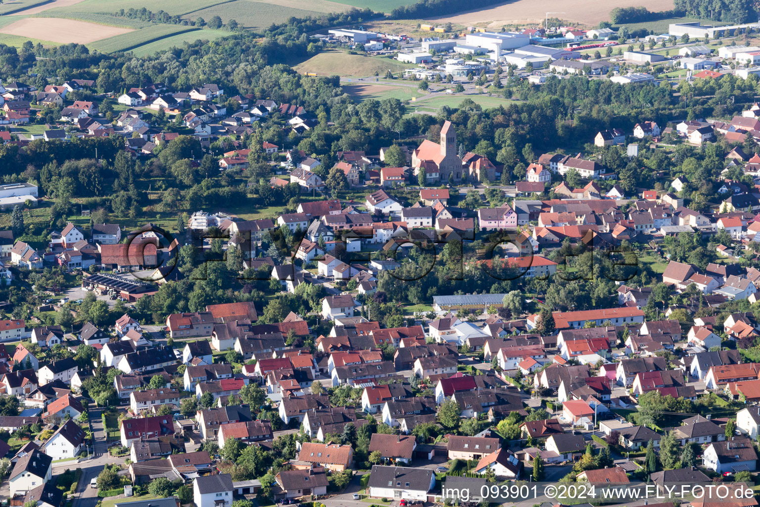 Vue aérienne de Dans le quartier Flehingen à Oberderdingen à Flehingen dans le département Bade-Wurtemberg, Allemagne