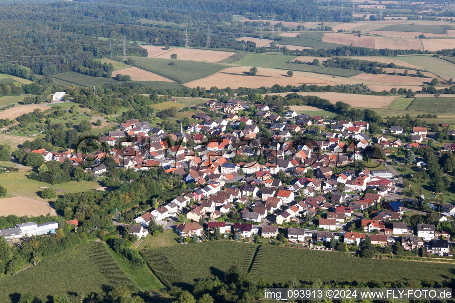 Vue aérienne de Quartier Oberacker in Kraichtal dans le département Bade-Wurtemberg, Allemagne