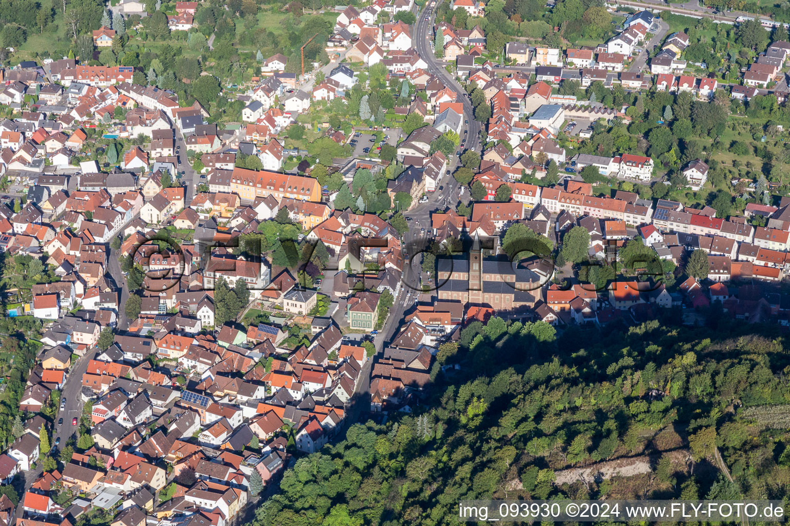 Vue aérienne de Quartier Untergrombach in Bruchsal dans le département Bade-Wurtemberg, Allemagne