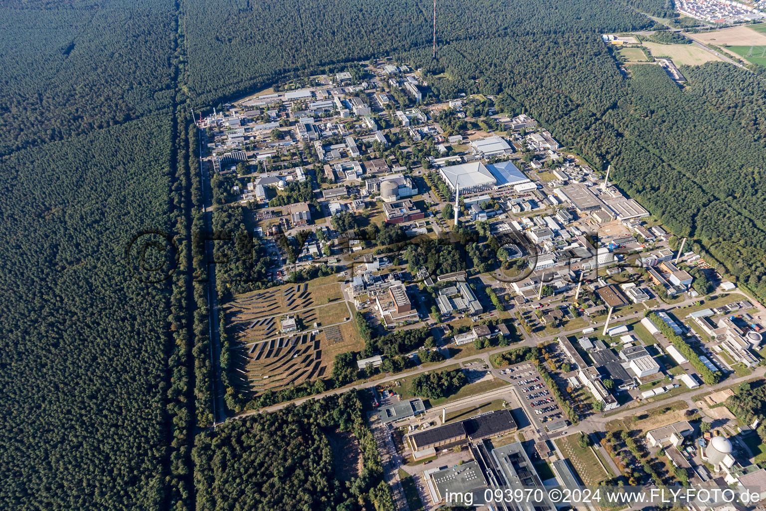 KIT Nord à le quartier Leopoldshafen in Eggenstein-Leopoldshafen dans le département Bade-Wurtemberg, Allemagne d'un drone