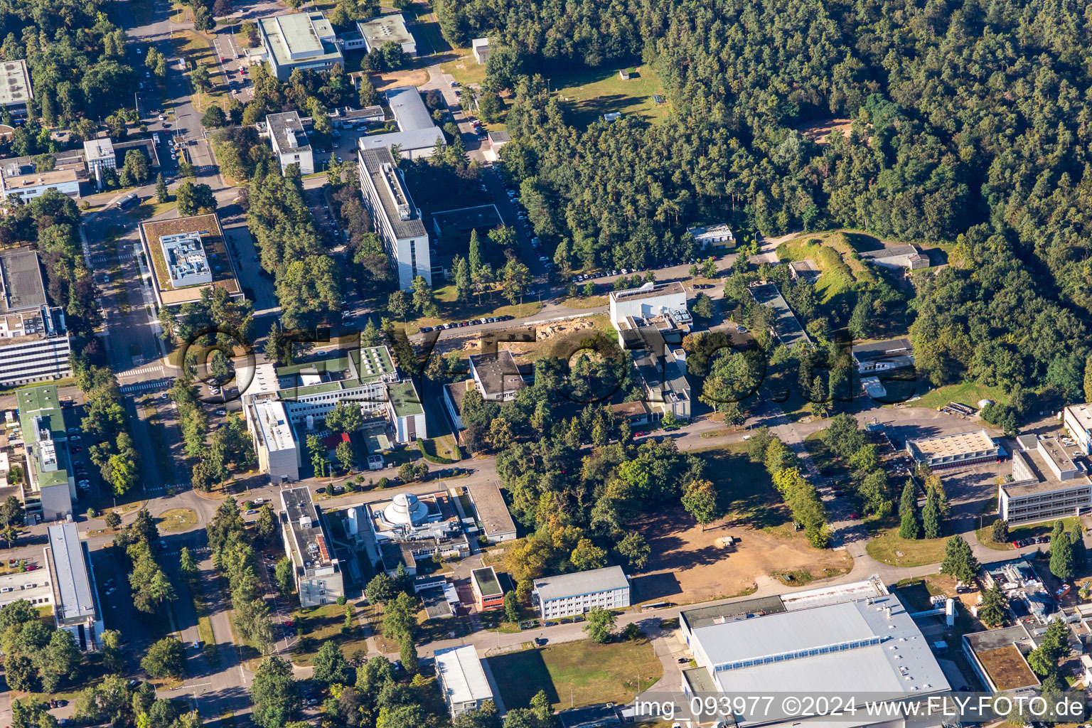 Enregistrement par drone de Quartier Leopoldshafen in Eggenstein-Leopoldshafen dans le département Bade-Wurtemberg, Allemagne