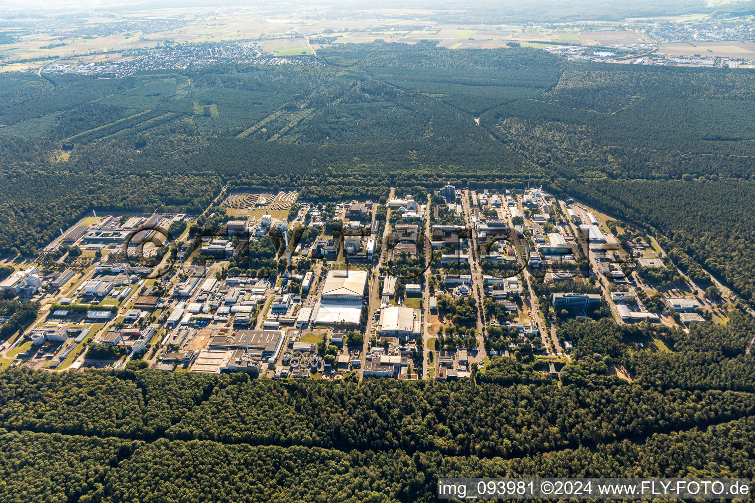 Quartier Leopoldshafen in Eggenstein-Leopoldshafen dans le département Bade-Wurtemberg, Allemagne d'un drone