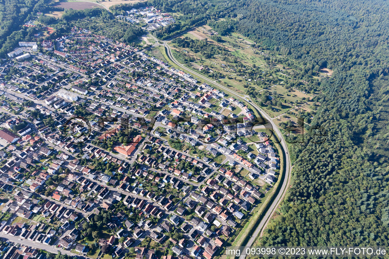 Jockgrim dans le département Rhénanie-Palatinat, Allemagne vue d'en haut