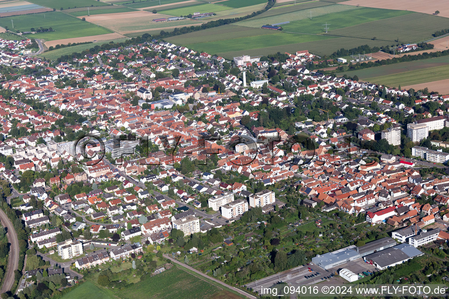 Kandel dans le département Rhénanie-Palatinat, Allemagne vue d'en haut