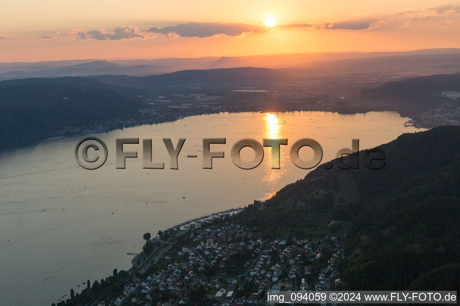 Vue d'oiseau de Sipplingen dans le département Bade-Wurtemberg, Allemagne