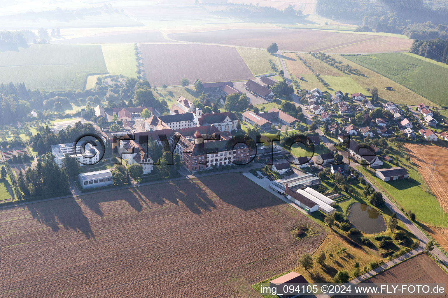 Vue aérienne de Monastère de Siessen à Bad Saulgau dans le département Bade-Wurtemberg, Allemagne