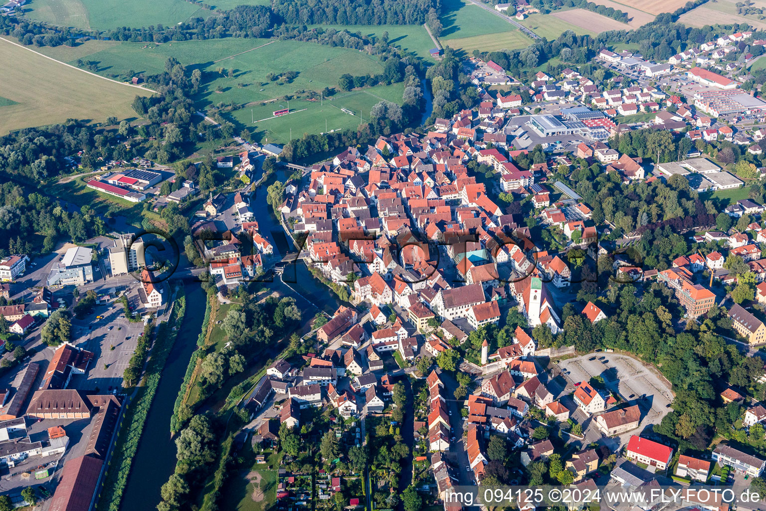 Vue aérienne de Vieille ville et centre-ville à Riedlingen dans le département Bade-Wurtemberg, Allemagne