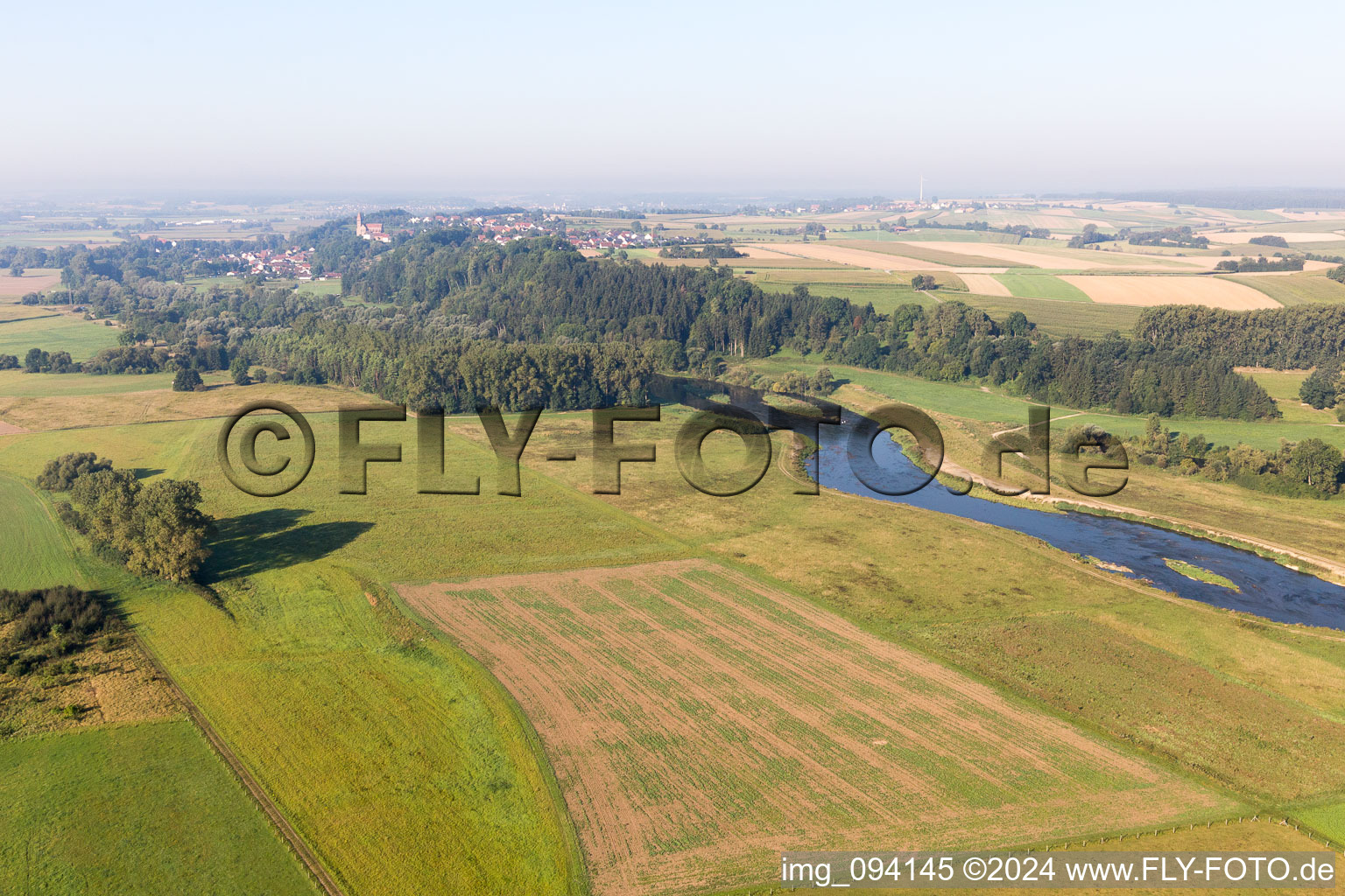 Vue aérienne de Cours du Danube à le quartier Hundersingen in Herbertingen dans le département Bade-Wurtemberg, Allemagne