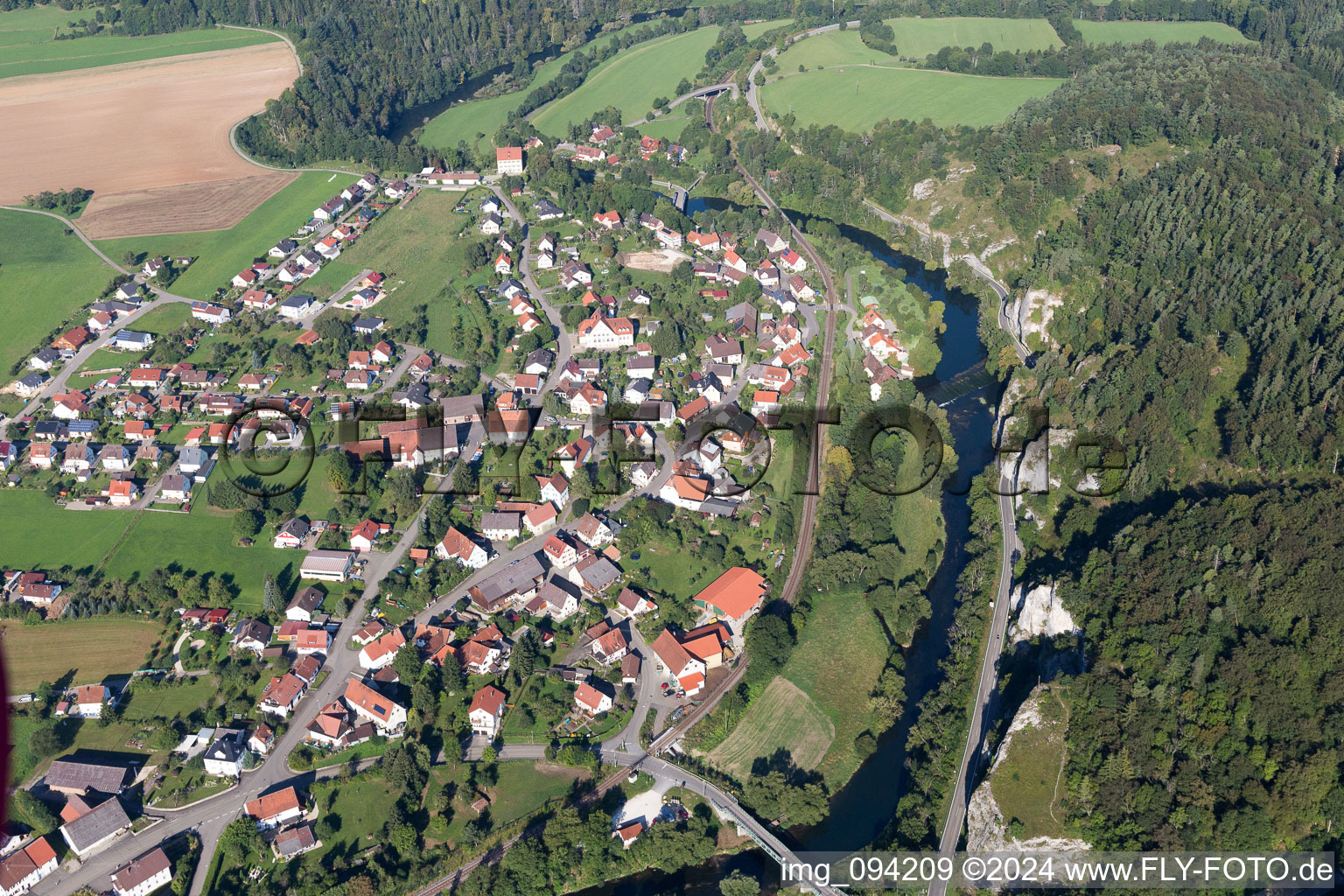 Vue aérienne de Zones riveraines du Danube à le quartier Gutenstein in Sigmaringen dans le département Bade-Wurtemberg, Allemagne